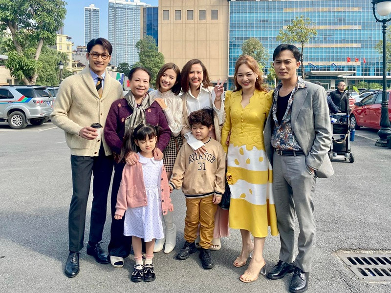 Hậu ly hôn, Huyền Lizzie trở lại đóng phim sau nhiều năm vắng bóng.