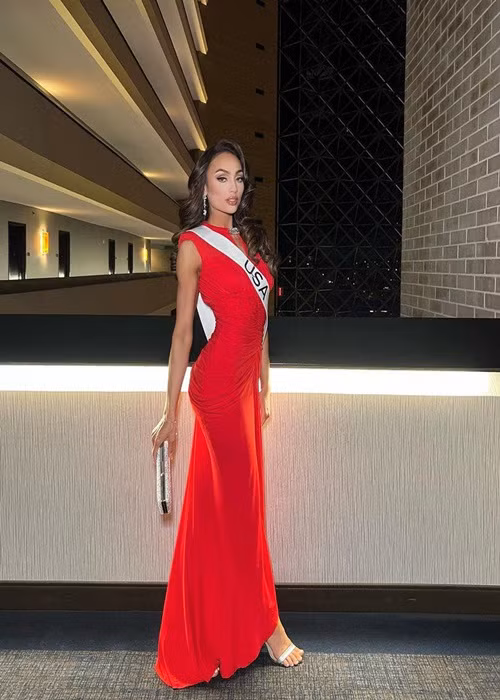 Chân dài sinh năm 1994 thuộc nhóm thí sinh mạnh.