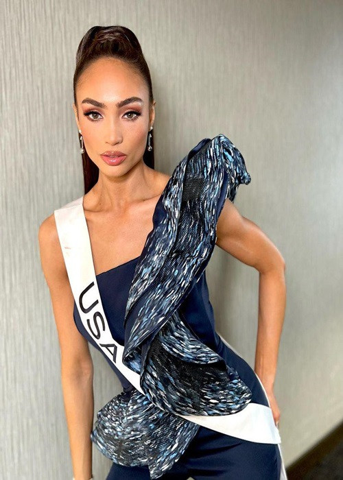 Đại diện Mỹ có 5 năm kinh nghiệm làm người mẫu.