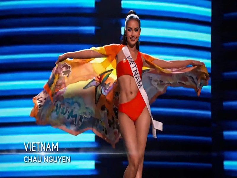 Đại diện Việt Nam ghi điểm nhờ body săn chắc, nóng bỏng.