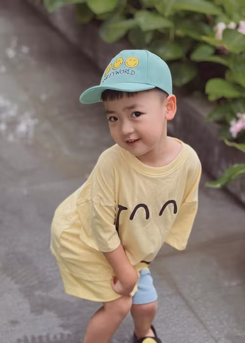 Tú Anh thường ghi lại những khoảnh khắc của con trai mỗi khi hai mẹ con ở bên.