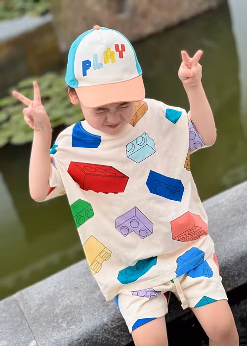 Nàng á hậu thoải mái chia sẻ hình ảnh thiên thần nhỏ của mình.