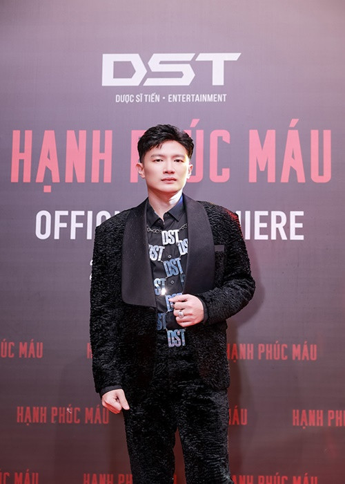 Năm 2020, Dược sĩ Tiến khởi động dự án điện ảnh đầu tay mang tên “Hạnh phúc máu”. Ảnh: Công an TP HCM