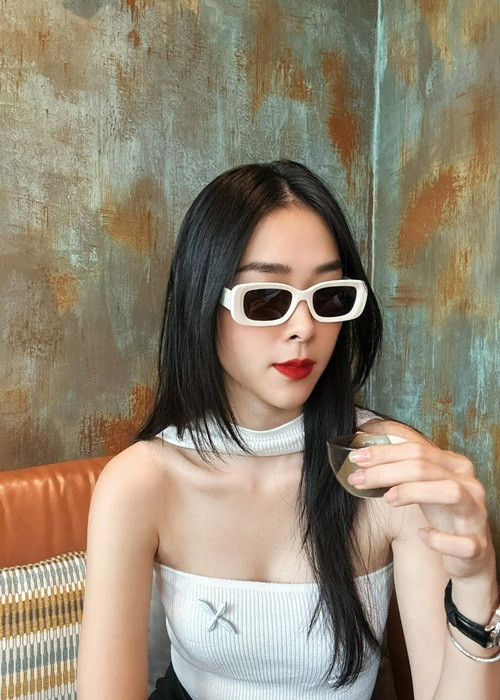 Nữ diễn viên đang yêu nhưng không thích cưới.