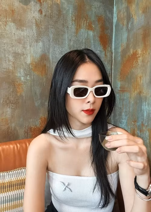 Nữ diễn viên đang yêu nhưng không thích cưới.