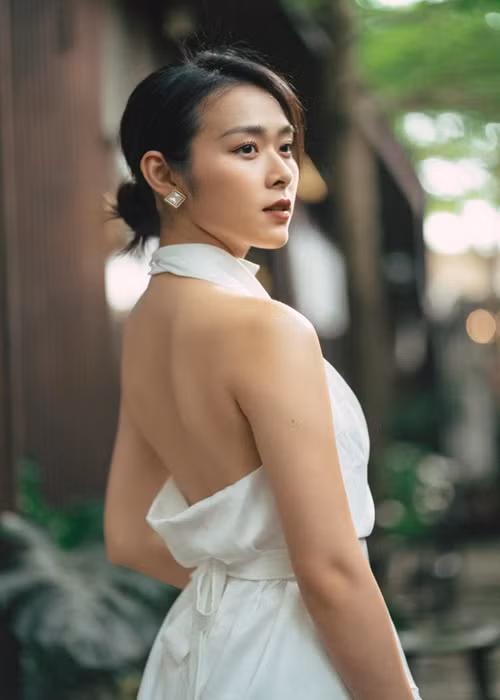 Diệp Bảo Ngọc chăm sóc da kỹ lưỡng, tập luyện chăm chỉ để giữ gìn nhan sắc.