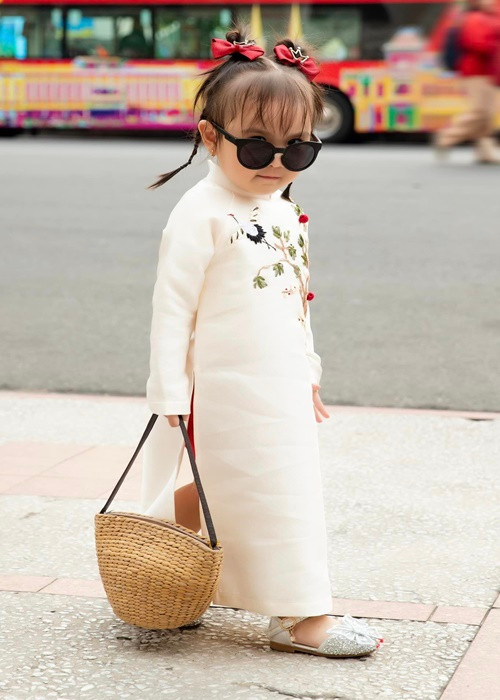 Thu Thủy thường xuyên ghi lại những khoảnh khắc cưng xỉu của con gái nhỏ.