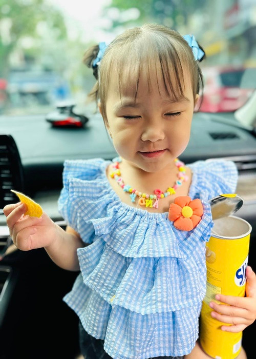 Bé Lana được xem là "cây hài" trong gia đình Thu Thủy.