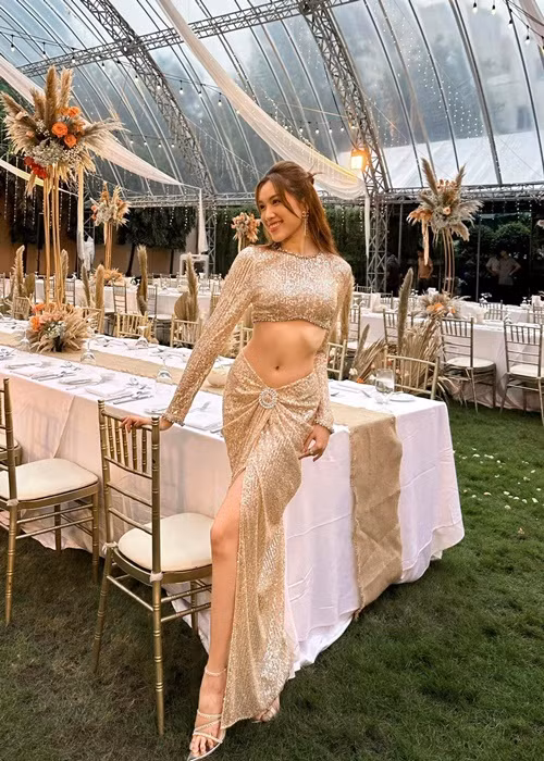 Thanh Thanh Huyền diện váy áo cắt xẻ táo bạo khoe triệt để lợi thế vóc dáng.