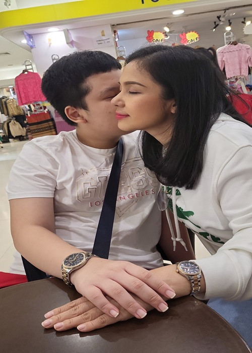 Con trai của Việt Trinh ngoan ngoãn, sống tình cảm.