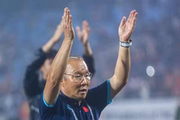 AFC: HLV Park Hang Seo mai la huyen thoai trong lang bong da VN