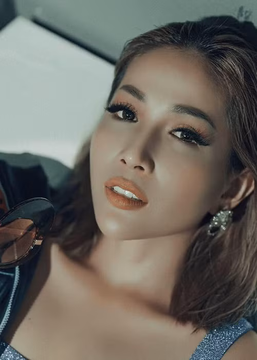 Khả Như nhiều lần muốn bỏ nghề bởi nghĩ rằng mỗi tháng thu nhập chỉ có 3, 4 triệu đồng thì không thể chăm lo tốt cho gia đình.