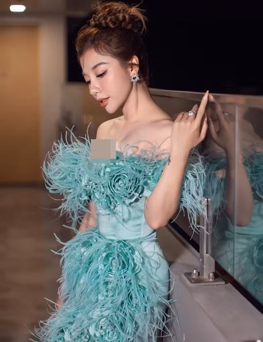 Bạn trai của Phượng Vũ sinh năm 1993, kém cô 5 tuổi.