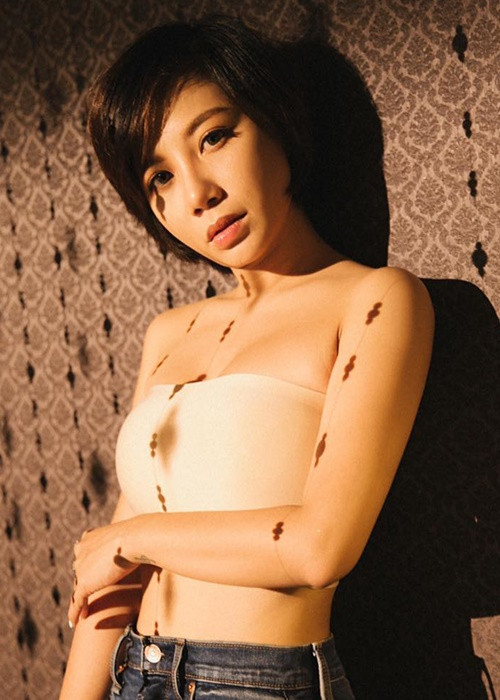 Gương mặt lẫn vóc dáng của Phượng Vũ sau khi giảm cân khiến nhiều người không nhận ra.