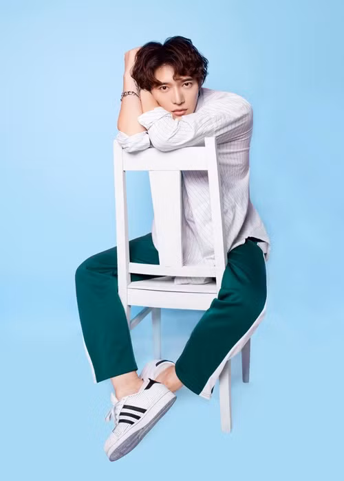 Cách đây nhiều năm, Châu Đăng Khoa học song song trường Đại học Kinh tế và Nhạc viện TP.HCM.