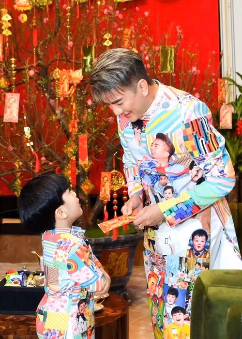 Bé Polo là con trai ruột của Đàm Vĩnh Hưng trong khi Huỳnh Như và cu Tin là hai con nuôi của nam ca sĩ.