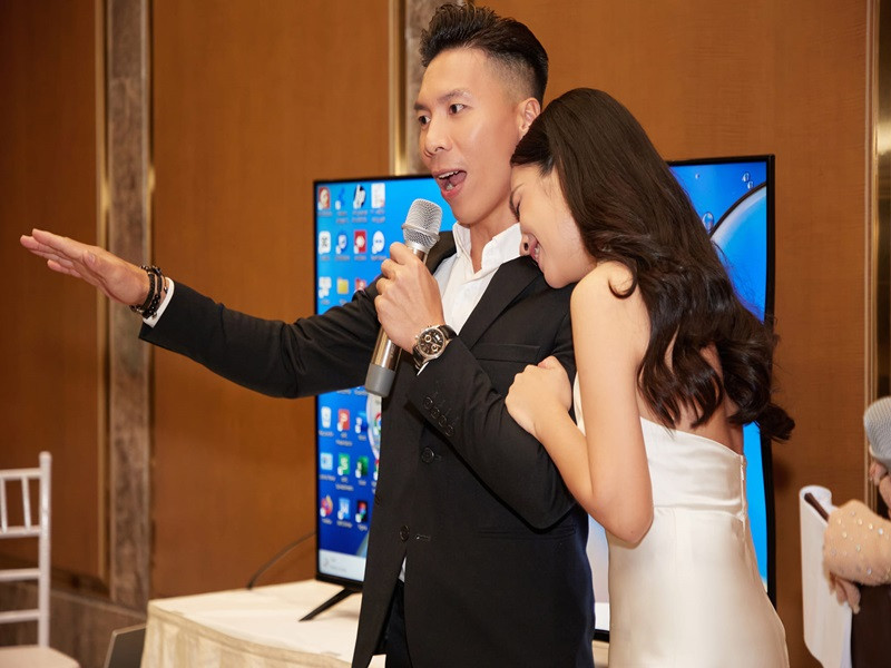 Kiếm được bao nhiêu tiền, Quốc Nghiệp đều đưa hết cho "O Sen" Ngọc Mai quản lý.