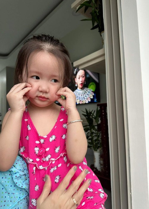 Vẻ ngoài dễ thương của bé Bào Ngư đốn tim nhiều cư dân mạng.