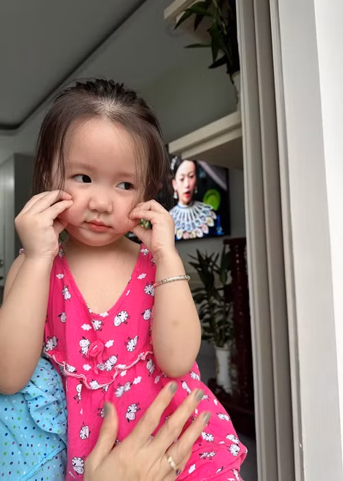 Vẻ ngoài dễ thương của bé Bào Ngư đốn tim nhiều cư dân mạng.