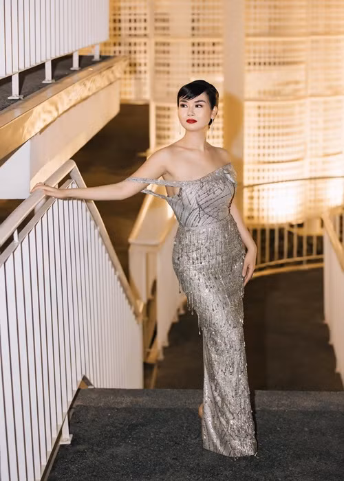 Hình ảnh Võ Hạ Trâm muốn theo đuổi là mẹ một con quyến rũ, chững chạc hơn.