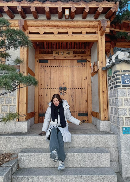Người mẫu Minh Tú cũng chọn Hàn Quốc để du xuân sau Tết Nguyên đán 2023.
