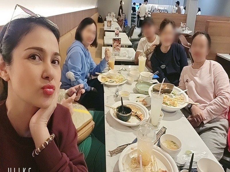 Nữ viên viên yêu thích Thái Lan nên chọn đất nước này dịp đầu năm.