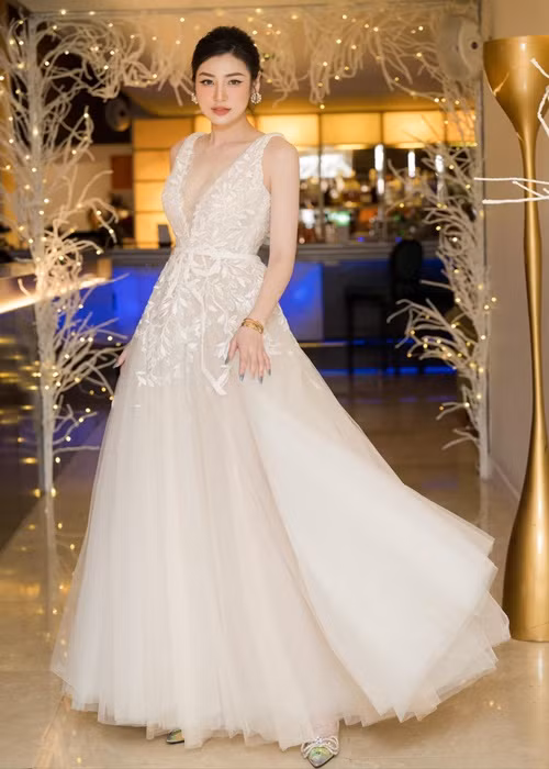 Tú Anh thuộc tạng người rất dễ tăng cân.