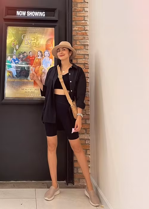 Hà Tăng là một trong số sao Việt tăng cân được khán giả ủng hộ bởi bà mẹ một con có vóc dáng khá mảnh mai.