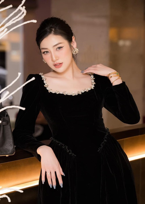 Khi không nghỉ lễ, nàng hậu luôn cố gắng kiểm soát cân nặng.