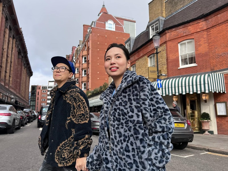 Ngày con trai chào đời, Lê Hiếu hủy show diễn vào phút chót để chào đón khoảnh khắc đặc biệt.