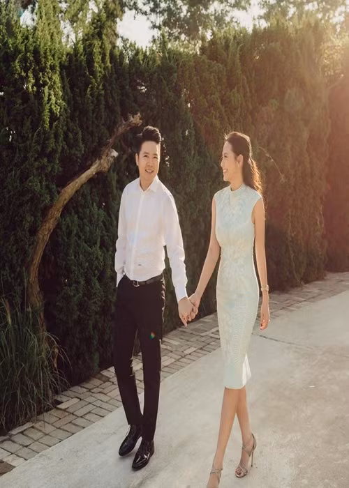 Nhờ được vợ tư vấn, trang phục của Lê Hiếu bây giờ trẻ trung hơn.