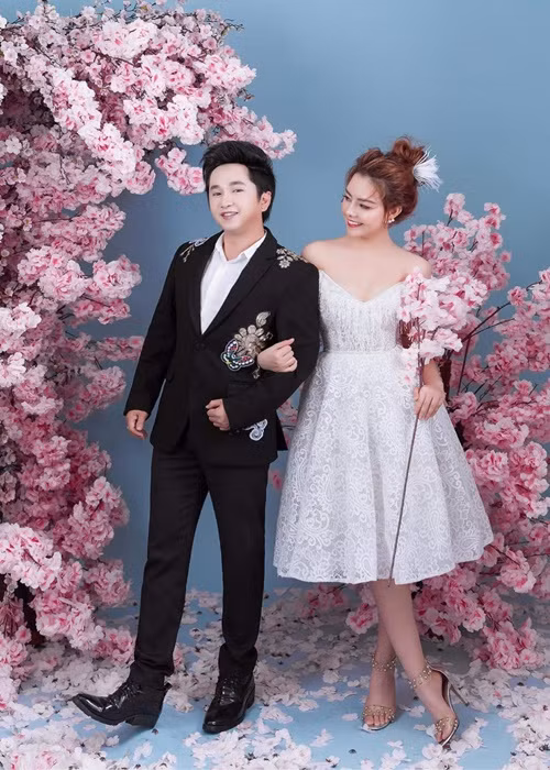 Đôi uyên ương hẹn hò gần 4 năm qua.