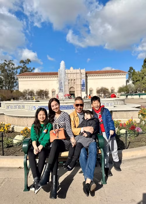 Jennifer Phạm và Đức Hải có 3 người con chung: 1 gái, 2 trai.