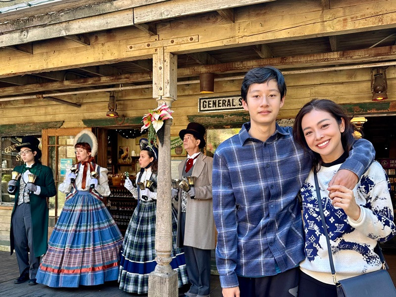 Cuối năm 2022, Jennifer Phạm sang Mỹ thăm Bảo Nam rồi trở về Việt Nam.