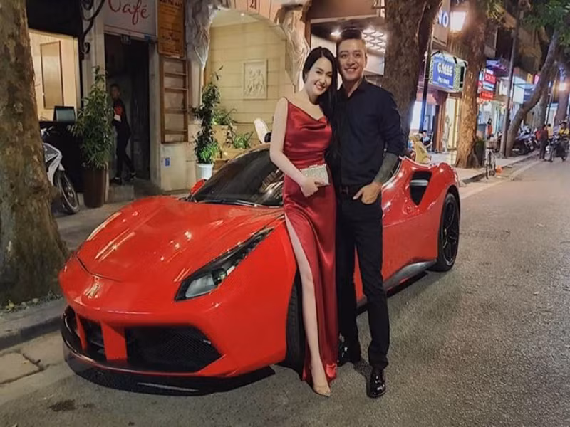 “Soi” cuộc sống xa hoa của Tuấn Hưng “Soi” cuoc song xa hoa cua Tuan Hung