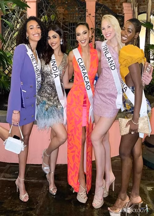 Đại diện Curacao thuộc nhóm thí sinh mạnh, bên cạnh Venezuela, Puerto Rico, Jamaica, Philippines, Mỹ, Nam Phi, Colombia, Thái Lan.