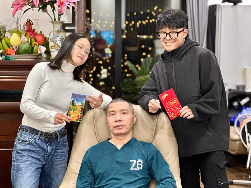 Cuoc song tuoi 22 cua con gai Cong Ly co gi dac biet?