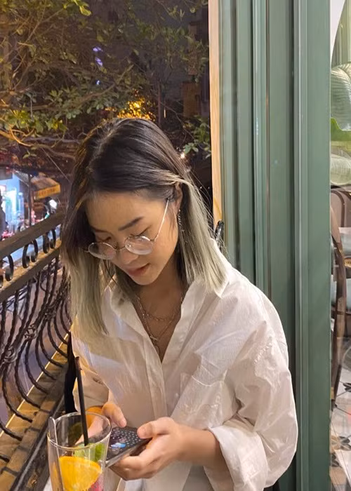 Con gái Công Lý sống kín tiếng. Ảnh: FBNV