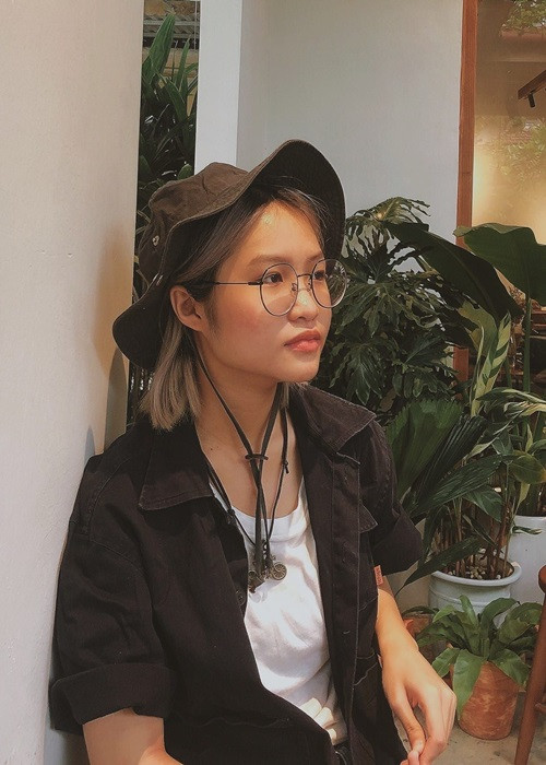 Tuổi 22, Thục Anh ăn mặc khá cá tính. Ảnh: Dân Việt