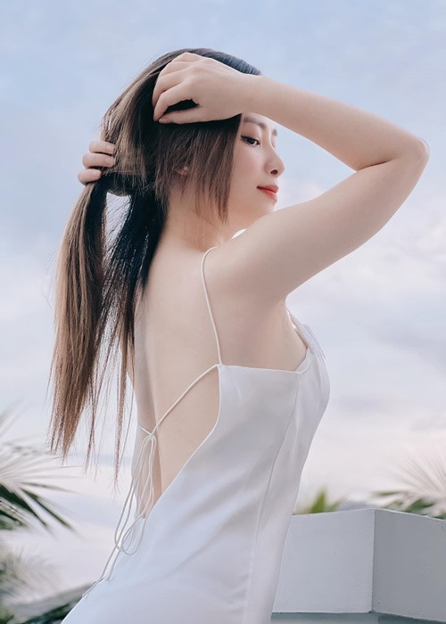 Vóc dáng của Dương Hoàng Yến ngày càng nuột nà. Ảnh: FBNV