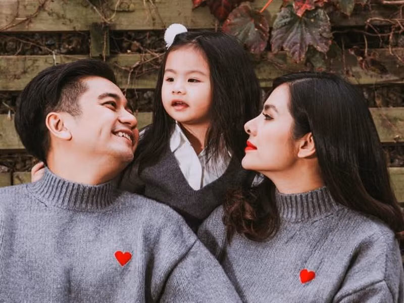 Vợ chồng Vân Trang cũng có lúc mâu thuẫn. Tuy nhiên, sau một khoảng thời gian chung sống với nhau, cả hai hiểu rằng, cuộc sống nhiều khi không thể phân định ai sai, nên muốn sống được với nhau lâu dài, mỗi người hãy bỏ “cái tôi” xuống một chút để có thể hòa hợp, gìn giữ gia đình.