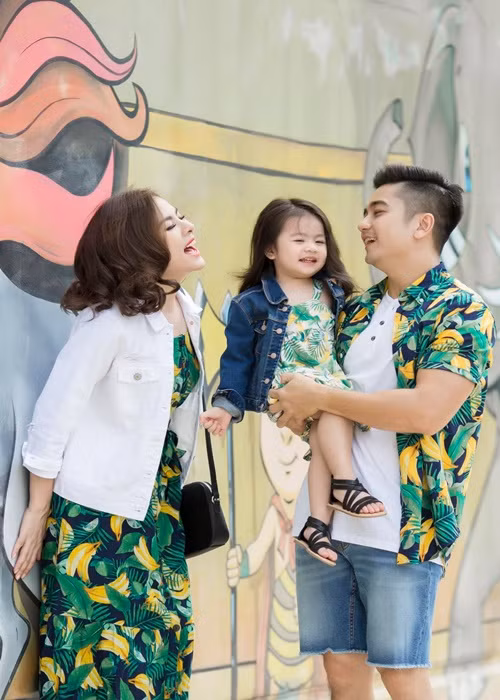 “Nhìn lại, Trang cũng là người thương chồng lắm, vì anh ấy phải chịu đựng mình nhiều quá”, Vân Trang bộc bạch.