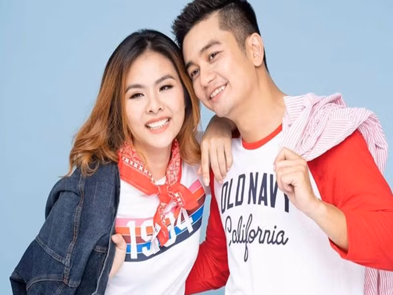 Vân Trang tổ chức đám cưới vào đầu tháng 1/2016. Cô sinh con gái đầu lòng trong năm 2016. Đến năm 2021, Vân Trang sinh hai bé gái.