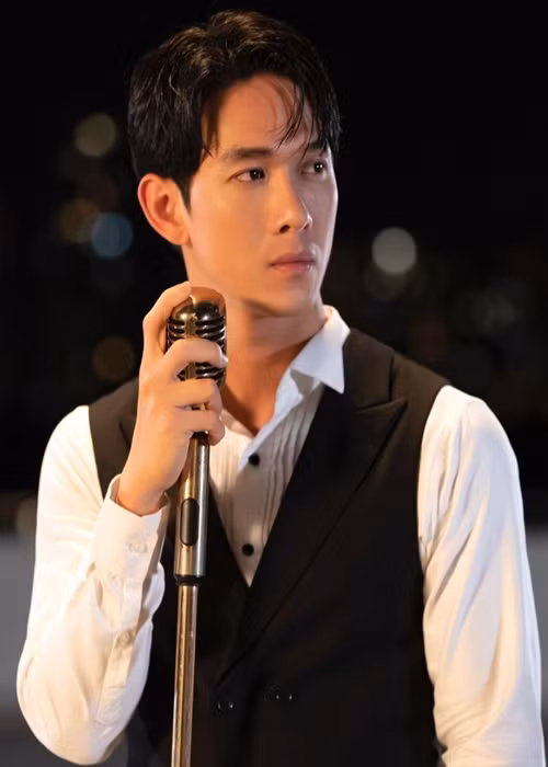 Song Luân từng hẹn hò em gái của Khắc Việt. Chuyện tình này không được gia đình nhà gái ủng hộ. Ảnh: FBNV