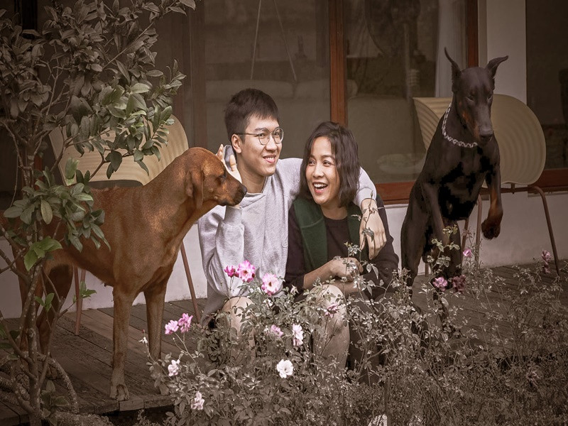 Các con của Mỹ Linh và Anh Quân đều giỏi giang. Trương Anh Duy - con trai của Mỹ Linh - Anh Quân hát hay, nhảy đẹp. Tuy nhiên, Anh Duy đang theo học bác sĩ đa khoa ở Australia.