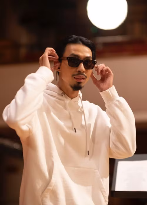 Còn Đen Vân khẳng định, nhiều người yêu quý H'hen Niê nên anh cảm thấy không tự tin trước những tin đồn mà mọi người đang gán ghép cho cả hai. Ảnh: FBNV