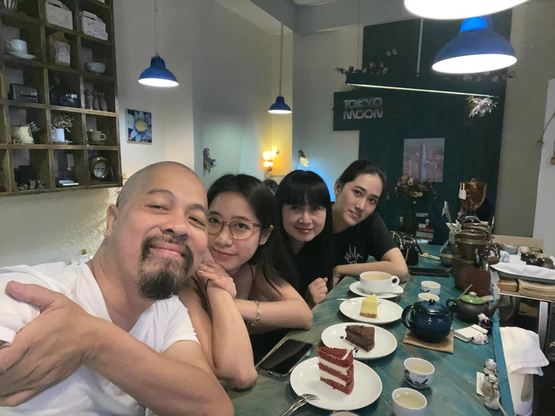 Đức Hùng có hai cô con gái. Cô con gái lớn nhà vợ chồng nam thiết kế tên Bùi Ninh Duyên, tốt nghiệp loại giỏi, chuyên ngành quản lý và kinh doanh thời trang.