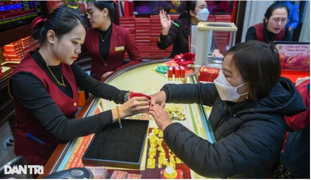 Hien tuong la trong ngay via Than Tai o hai mien Nam Bac-Hinh-6