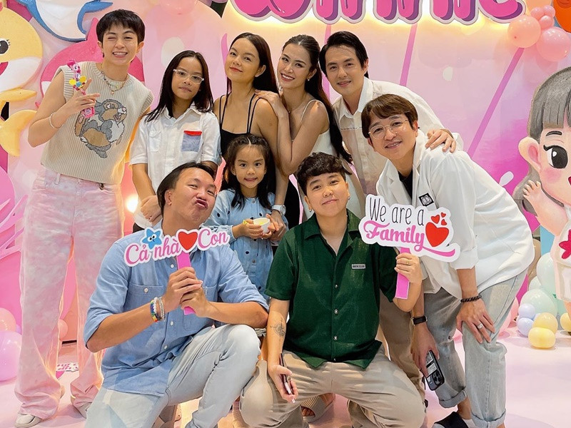 Các thành viên của Gia đình văn hóa đều có những thành công nhất định trong sự nghiệp. Ảnh: FBNV