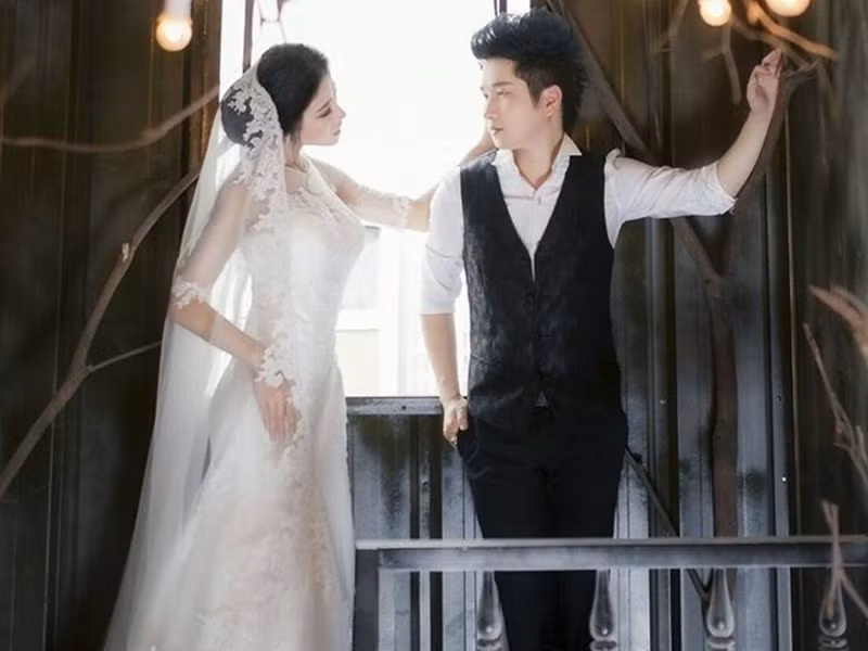 Tuy nhiên, Bằng Cường lại úp mở chuyện hoãn đám cưới vì nhận lời lưu diễn ở hải ngoại. Ảnh: Zing